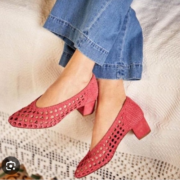 SÉZANE—‘Low Laura’ court shoes. Size 39. Beautiful Rustic Red, braided suede 🌺 - Picture 7 of 16